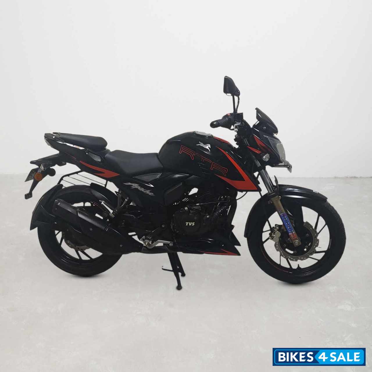 TVS Apache RTR 200 4V