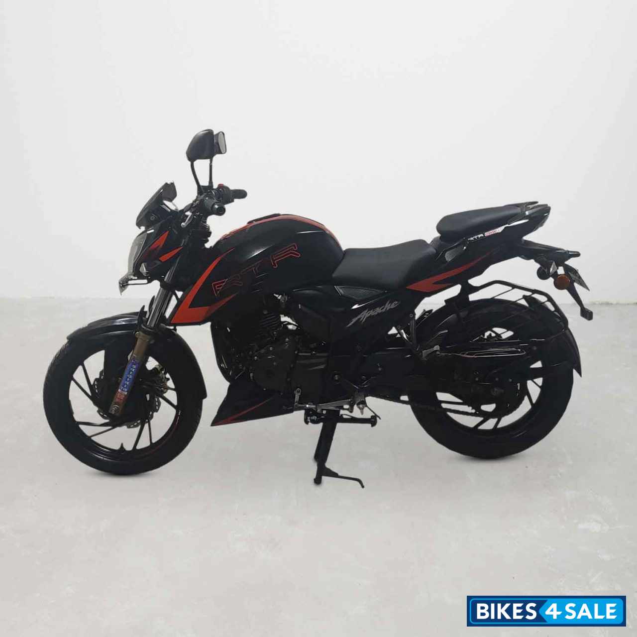 TVS Apache RTR 200 4V