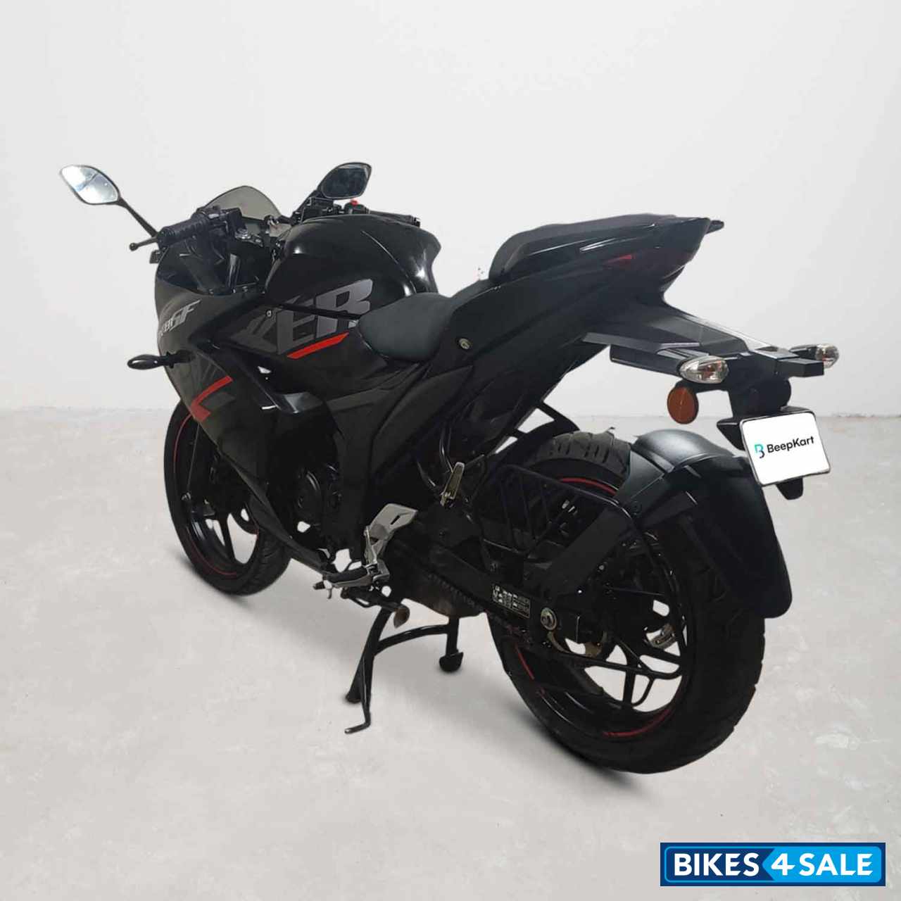 Suzuki Gixxer SF