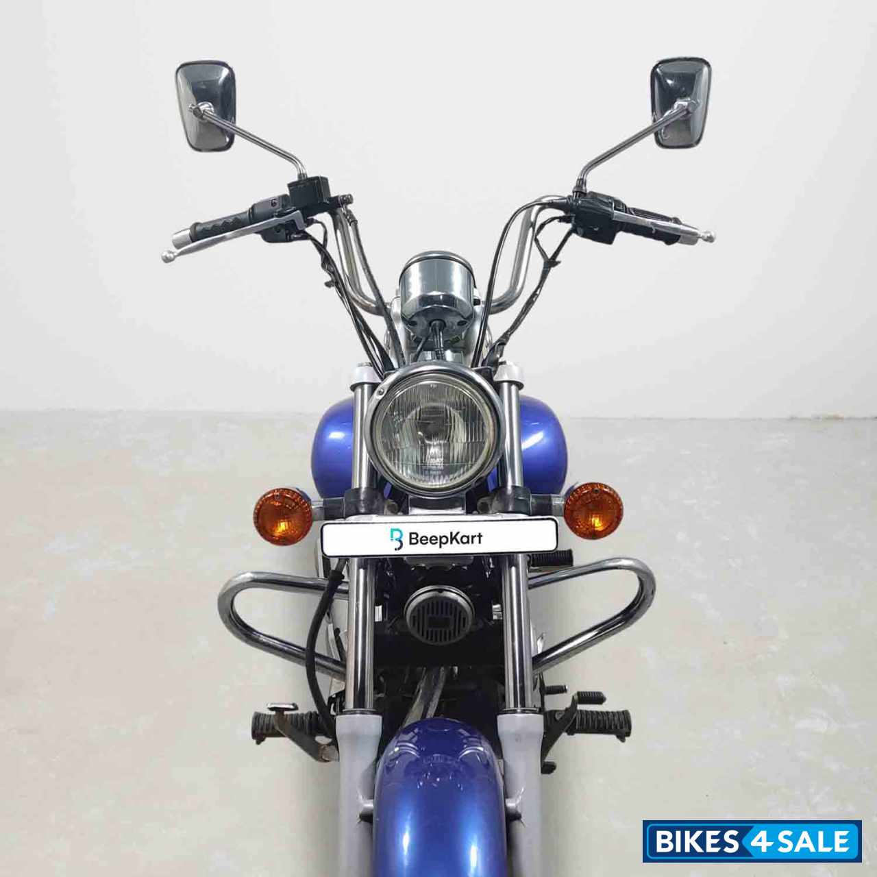 Bajaj Avenger 180 DTS-i