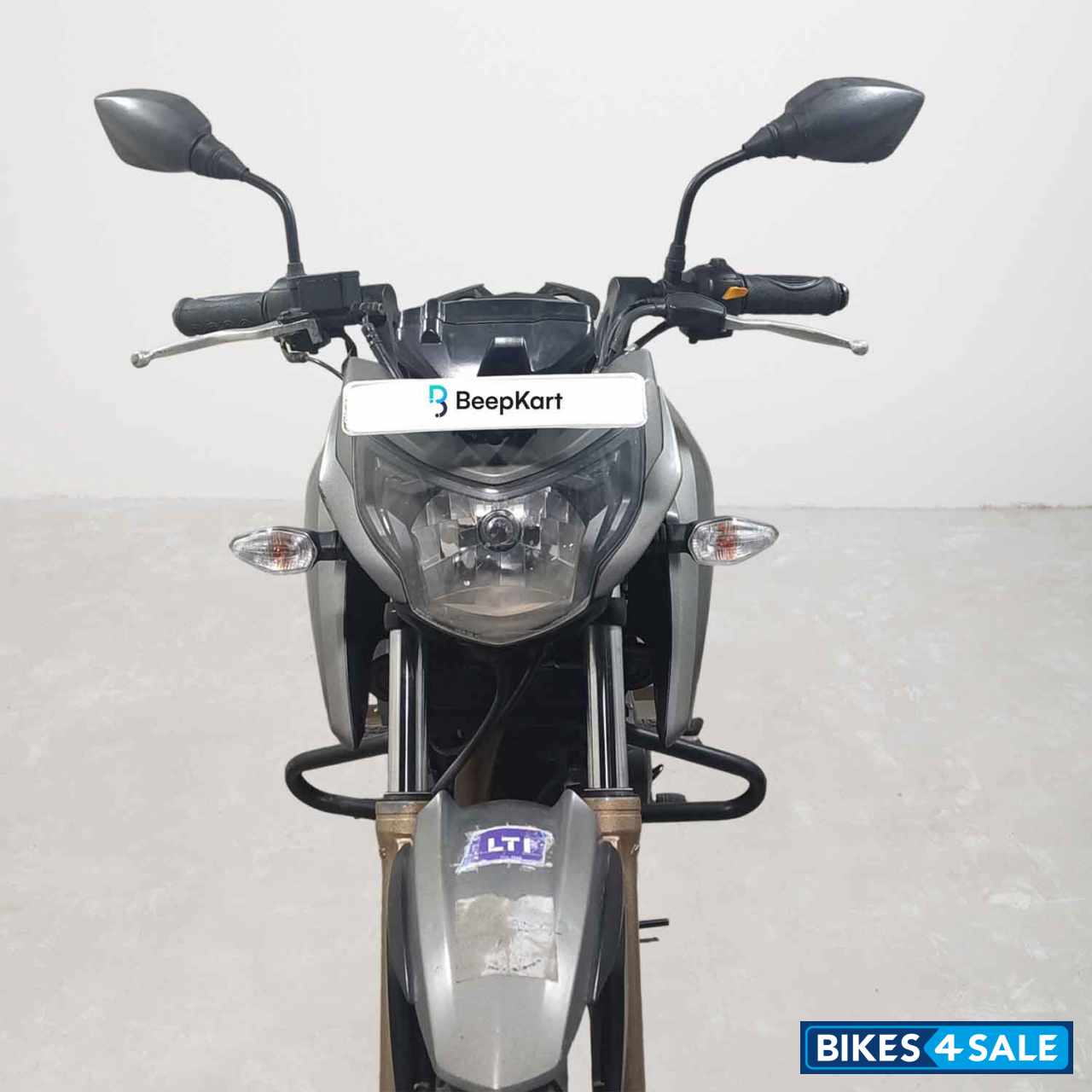 TVS Apache RTR 200 4V