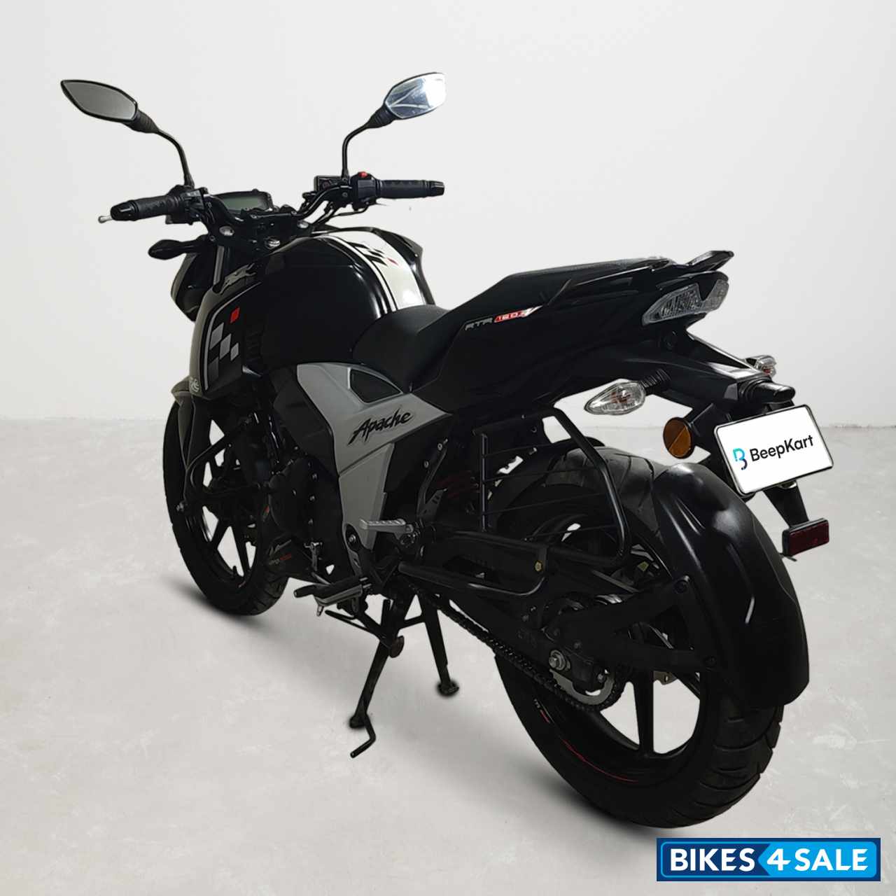 TVS Apache RTR 160 4V