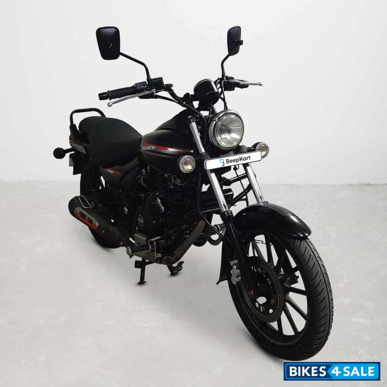 Bajaj Avenger 180 DTS-i