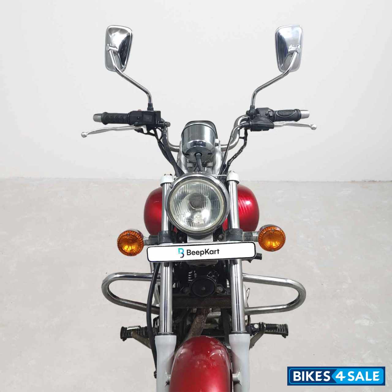 Bajaj Avenger 180 DTS-i