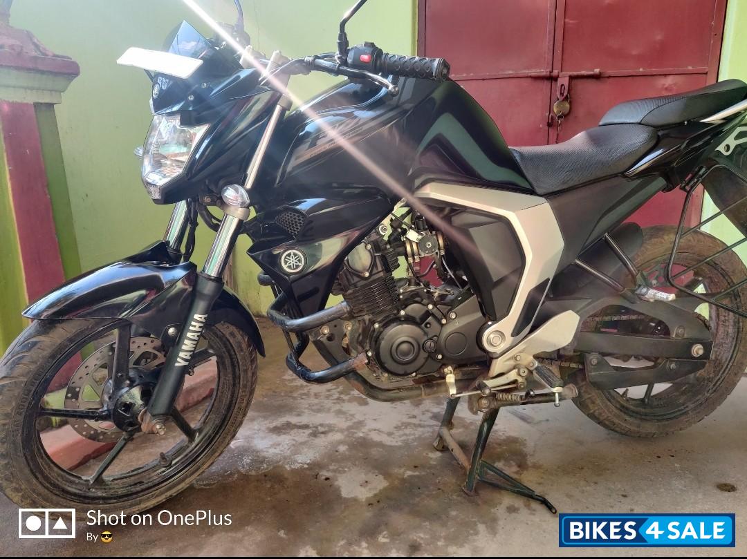 Yamaha FZ FI V2