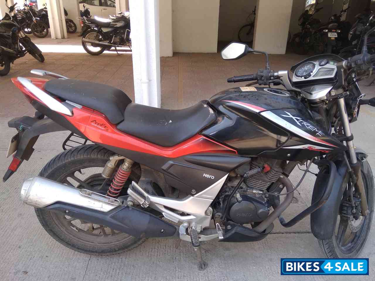 Black Red Hero Xtreme Sports