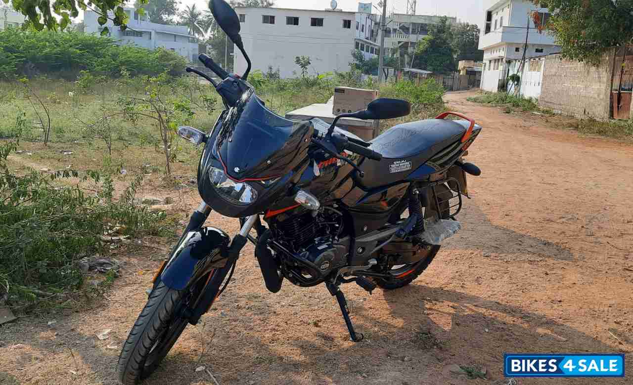 Ebony Black Bajaj Pulsar 125 Carbon Fibre Disc Single Seat