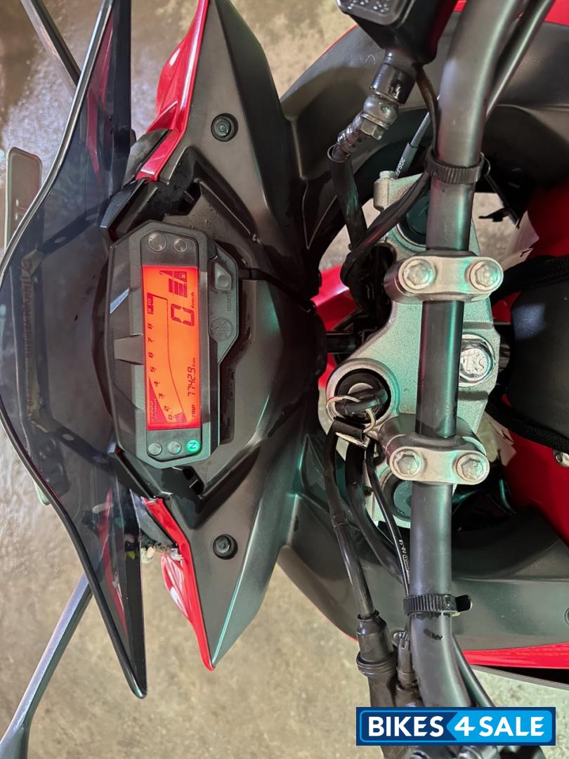 Red Yamaha Fazer FI V2 Red Yamaha Fazer FI V2