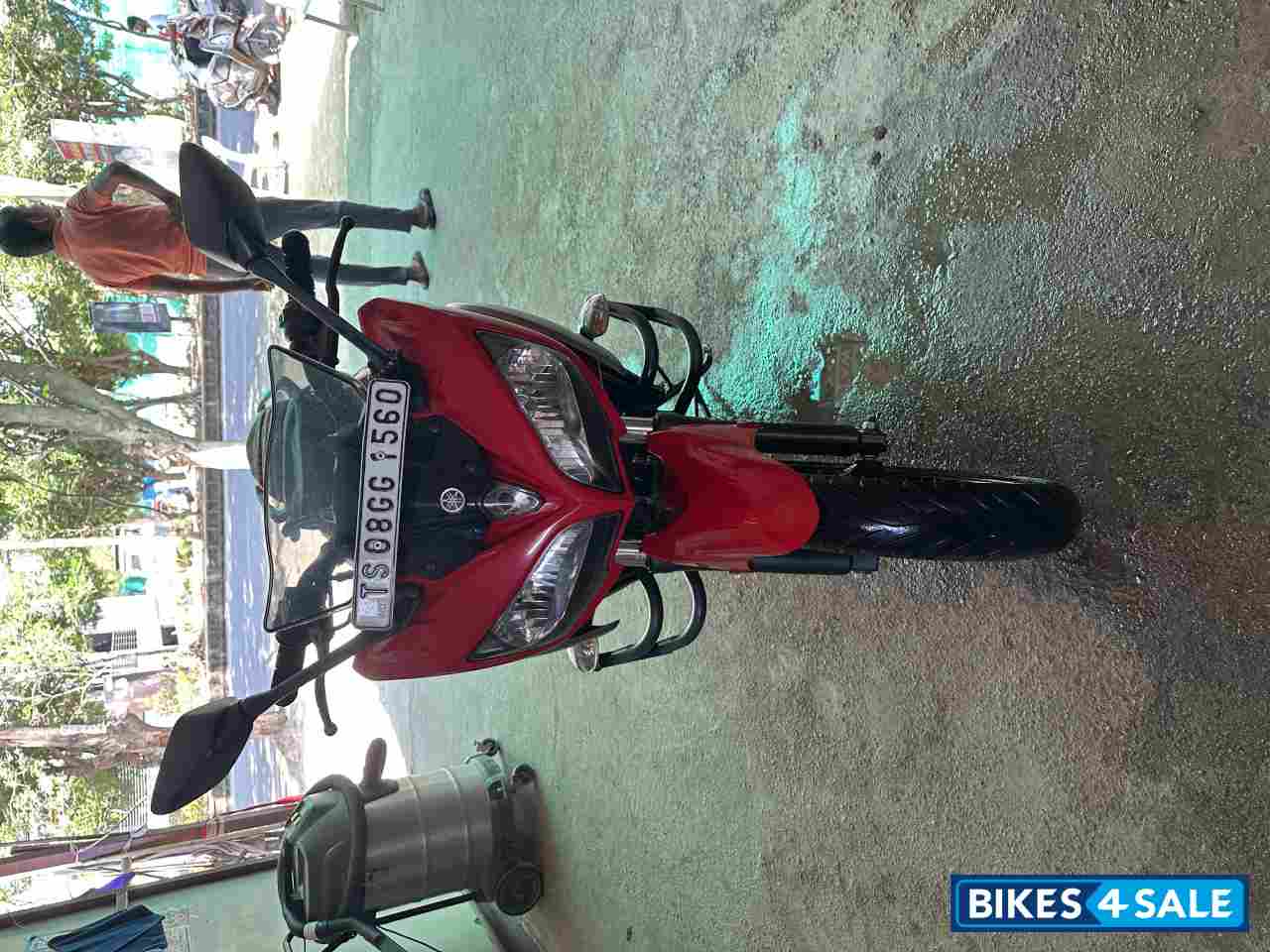 Red Yamaha Fazer FI V2 Red Yamaha Fazer FI V2