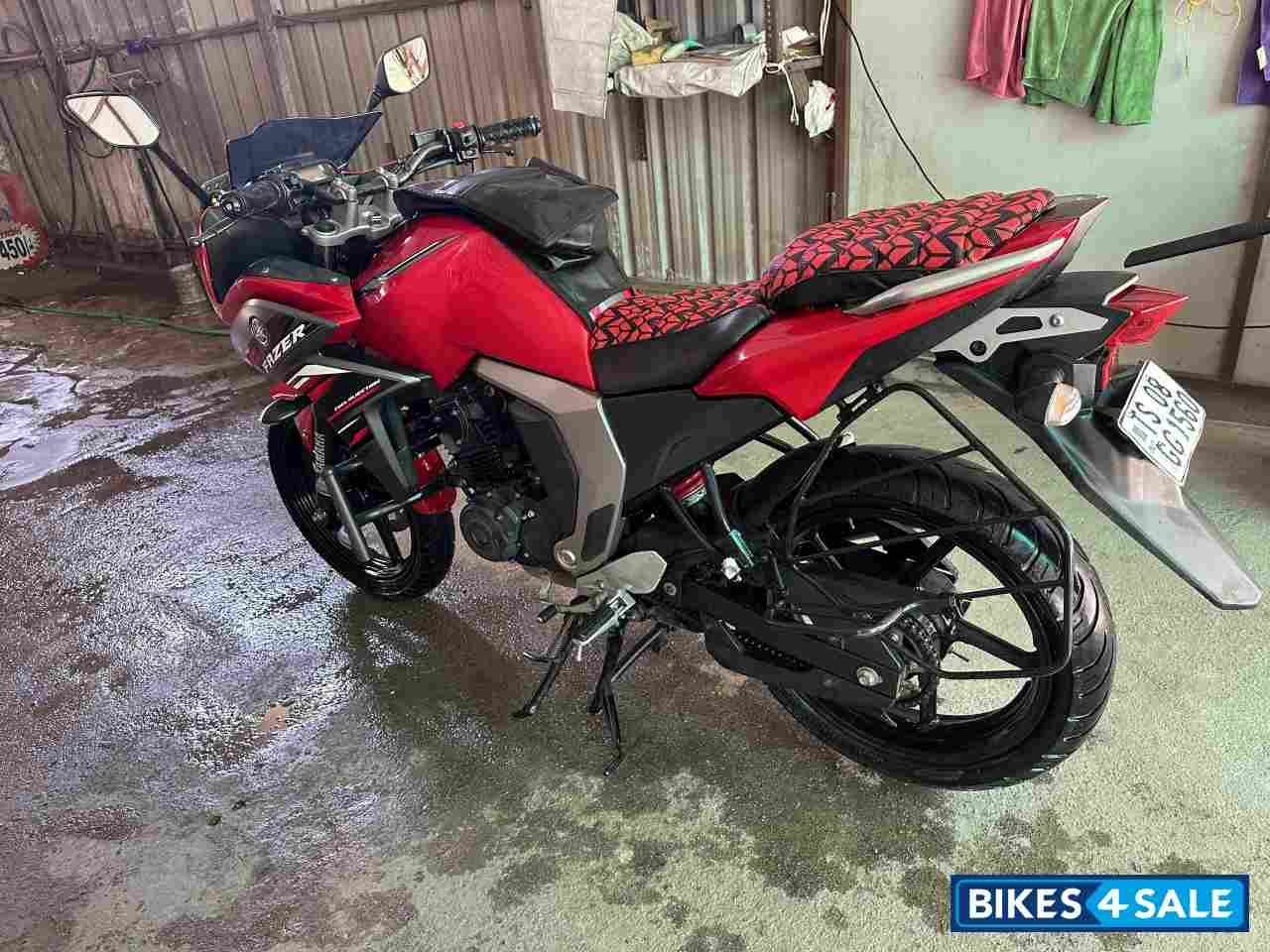 Red Yamaha Fazer FI V2 Red Yamaha Fazer FI V2