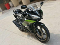 Yamaha YZF R15 V2