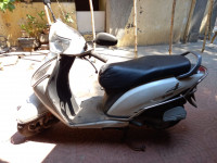 White Honda Activa i