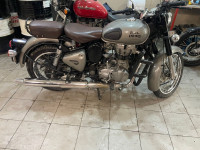 Grey Royal Enfield Classic Gunmetal Grey