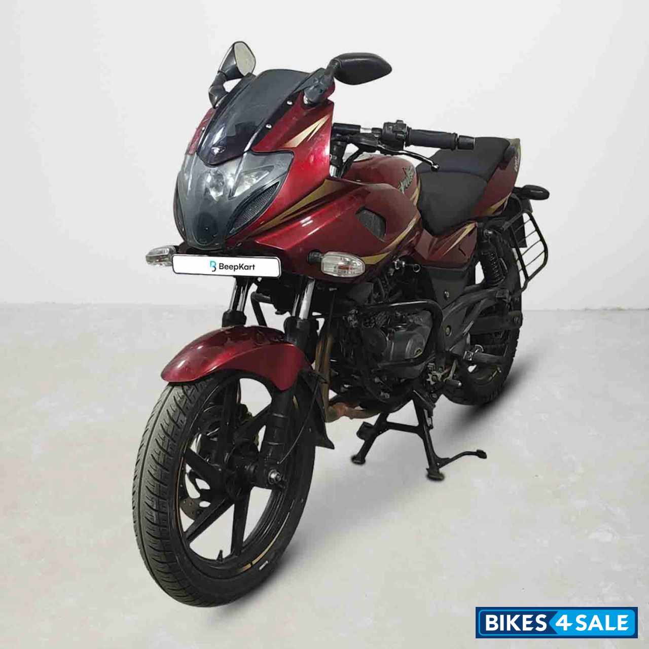 Bajaj Pulsar 220F