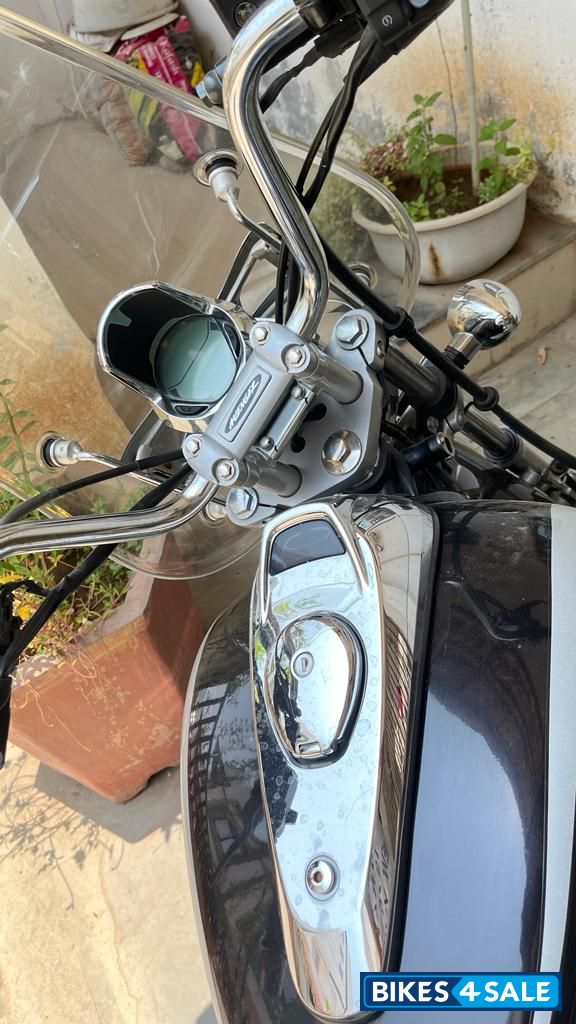 Bajaj Avenger Cruise 220