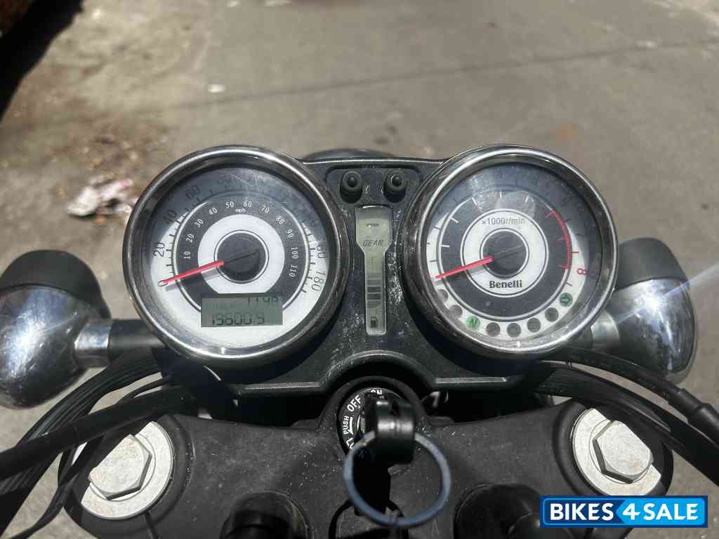 Black Benelli Imperiale 400 BS6