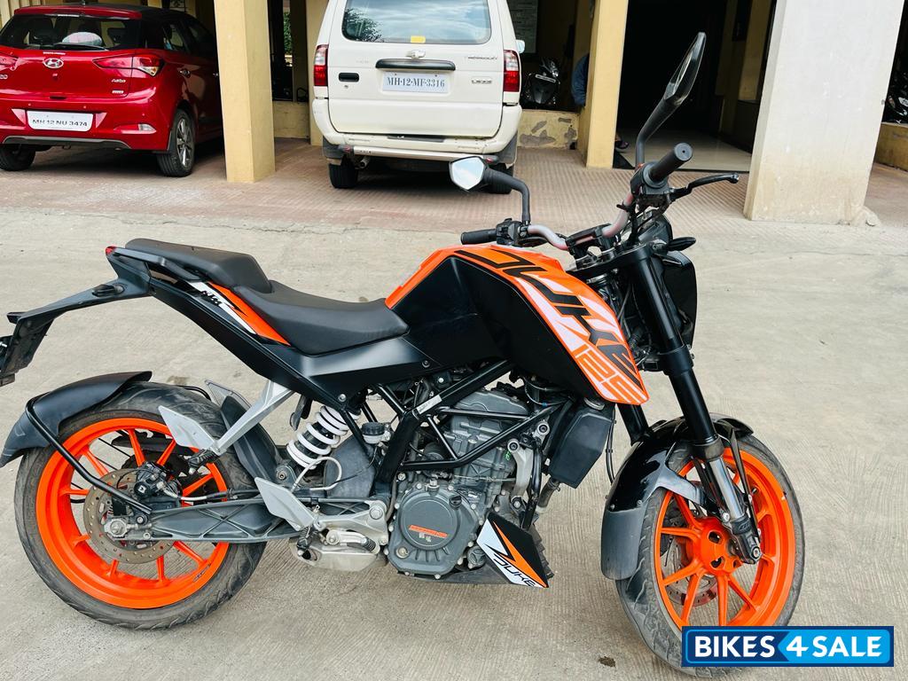 KTM Duke 125