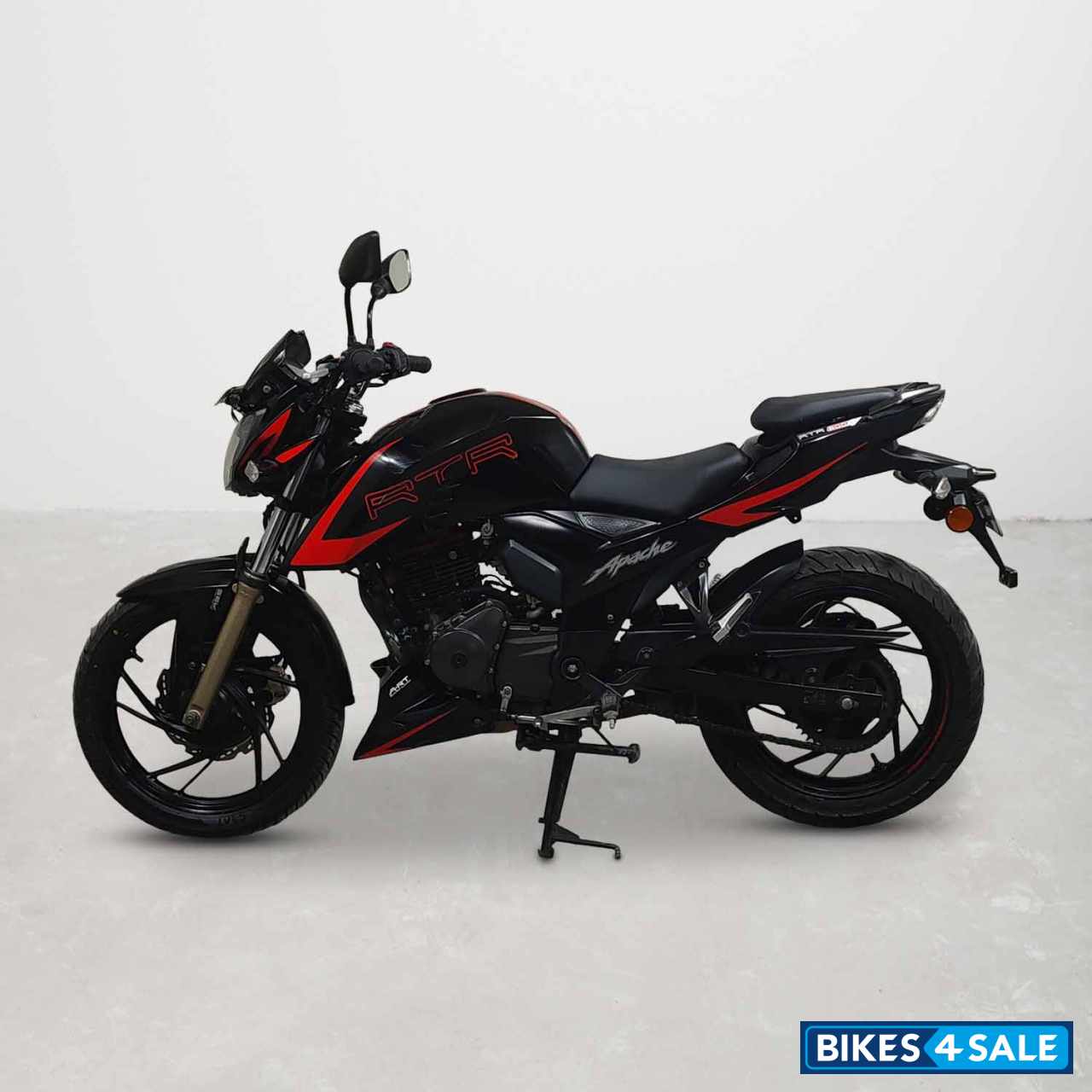 TVS Apache RTR 200 4V