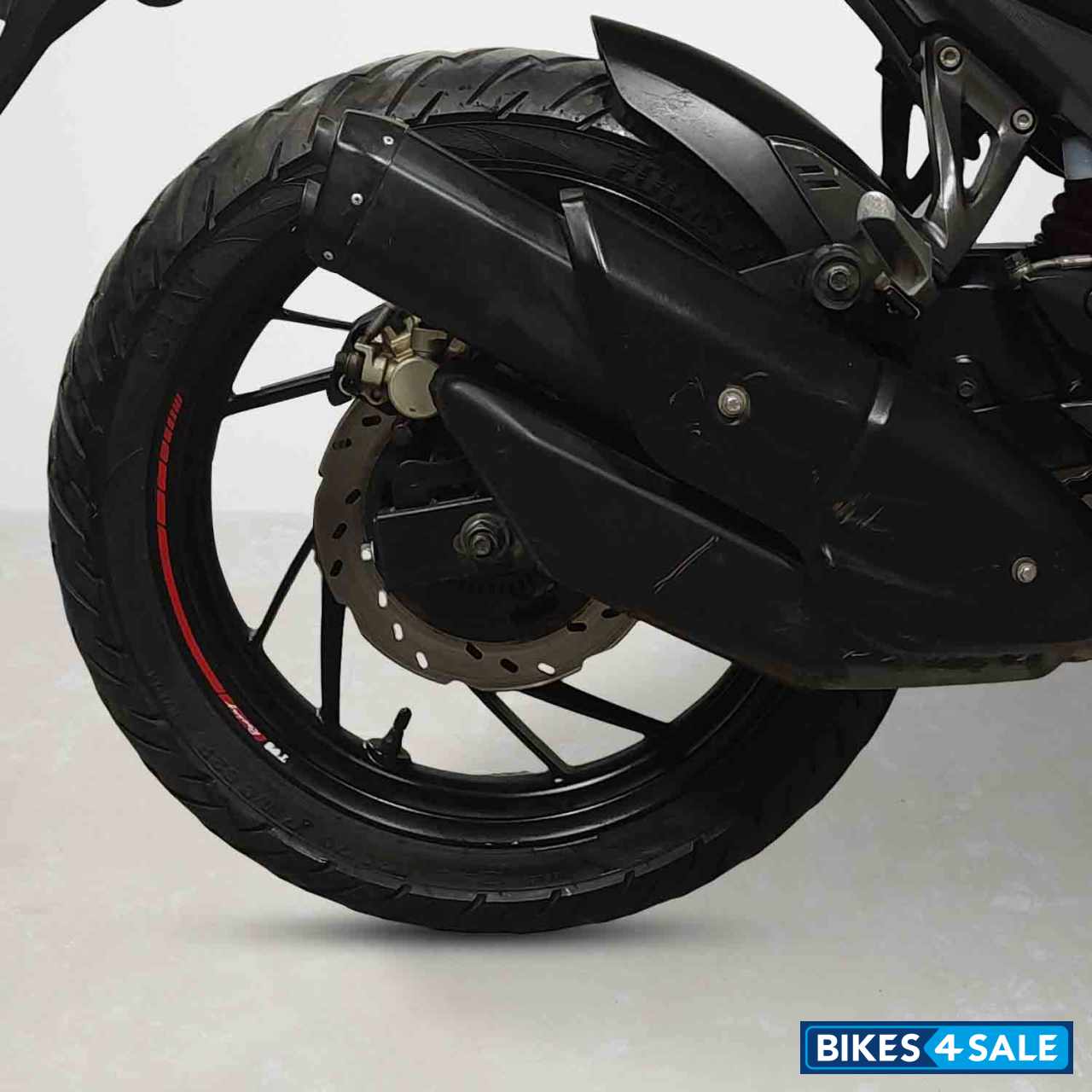 TVS Apache RTR 200 4V