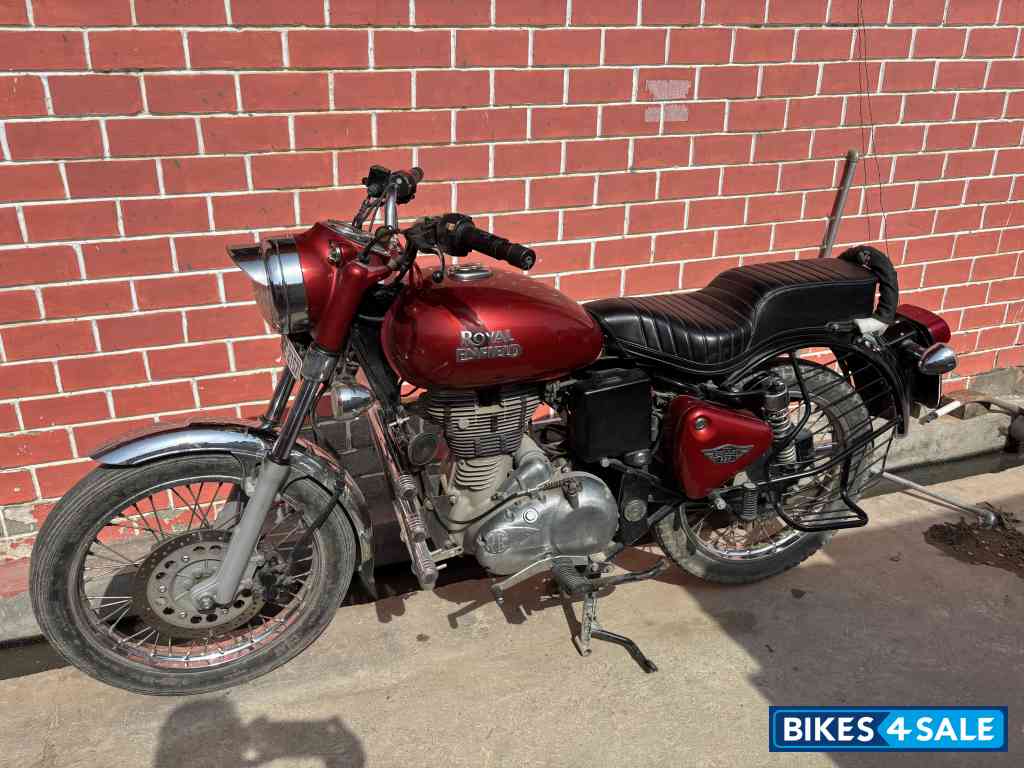 Red Royal Enfield Bullet Standard 350
