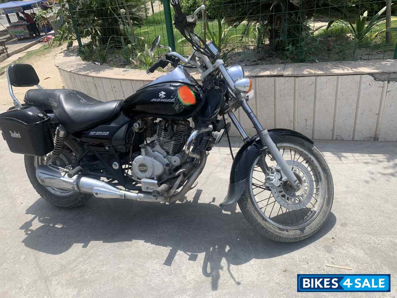 Bajaj Avenger 220 DTS-i