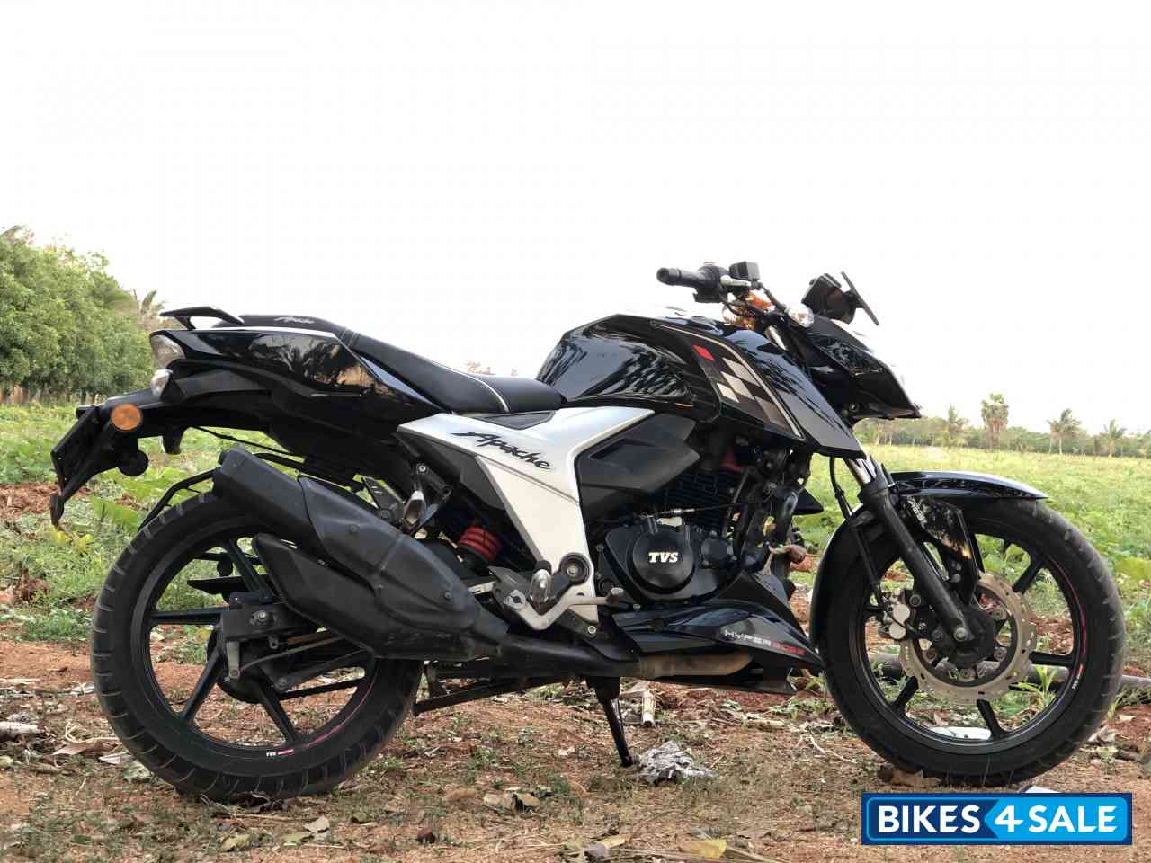 TVS Apache RTR 160 4V BS6