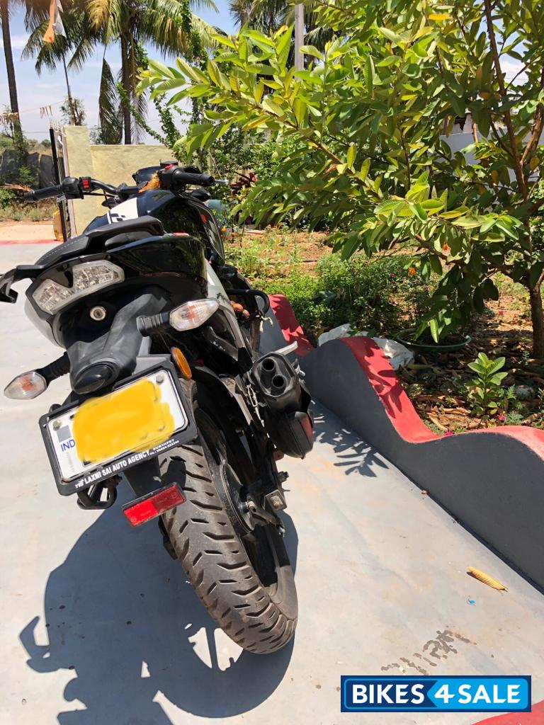 TVS Apache RTR 160 4V BS6