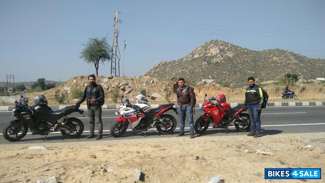 Tricolor White Honda CBR 250R