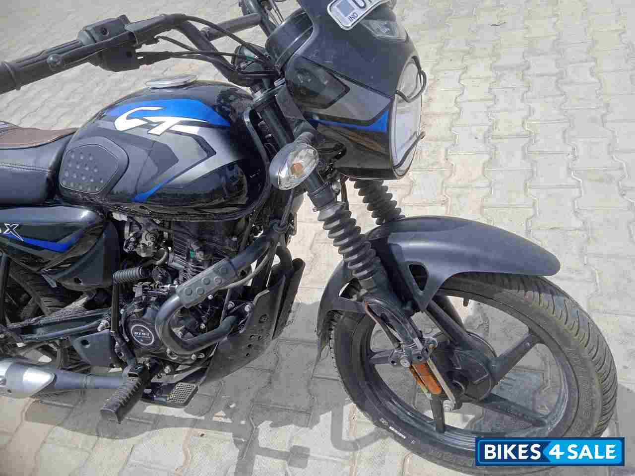 Bajaj CT 125X