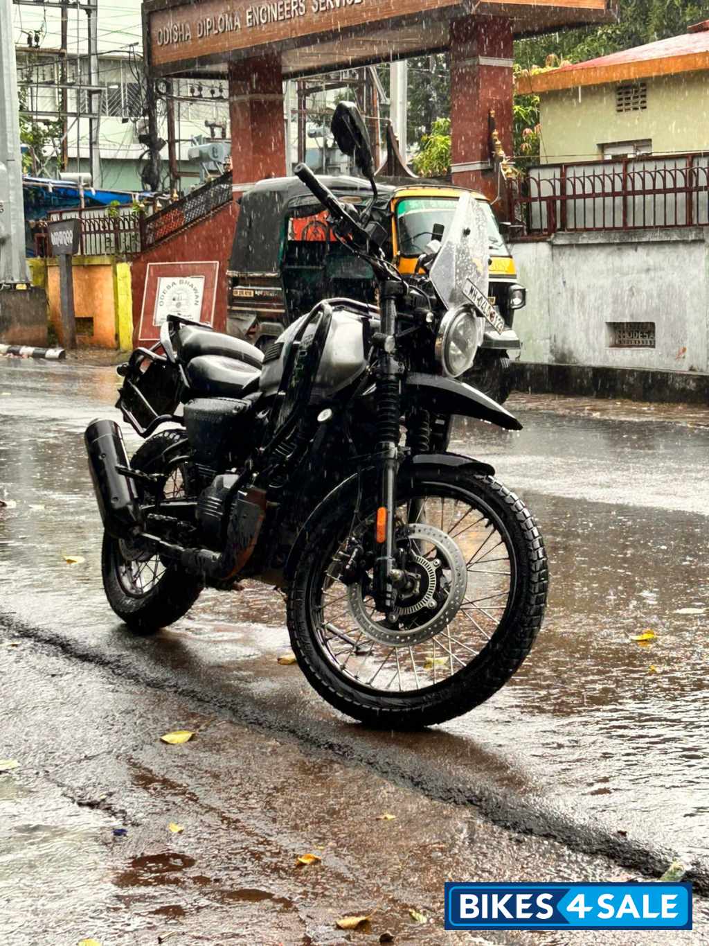 Grey Yezdi Adventure Gloss