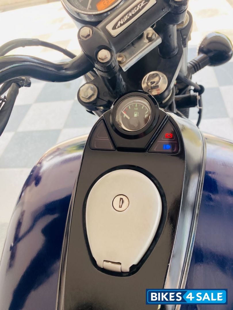 Persian Blue Bajaj Avenger Street 150