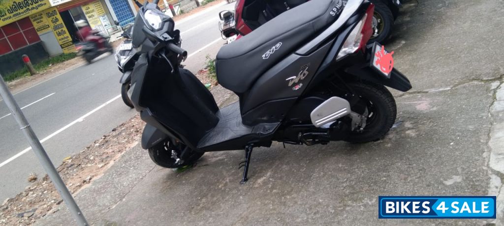 Gray Honda Dio Deluxe