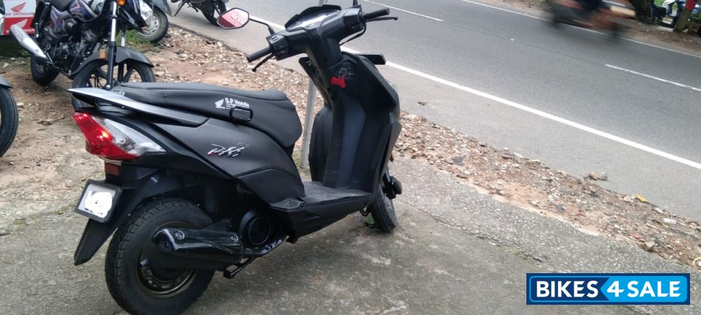 Gray Honda Dio Deluxe