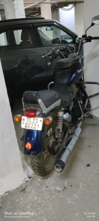 Blue Royal Enfield Thunderbird 350
