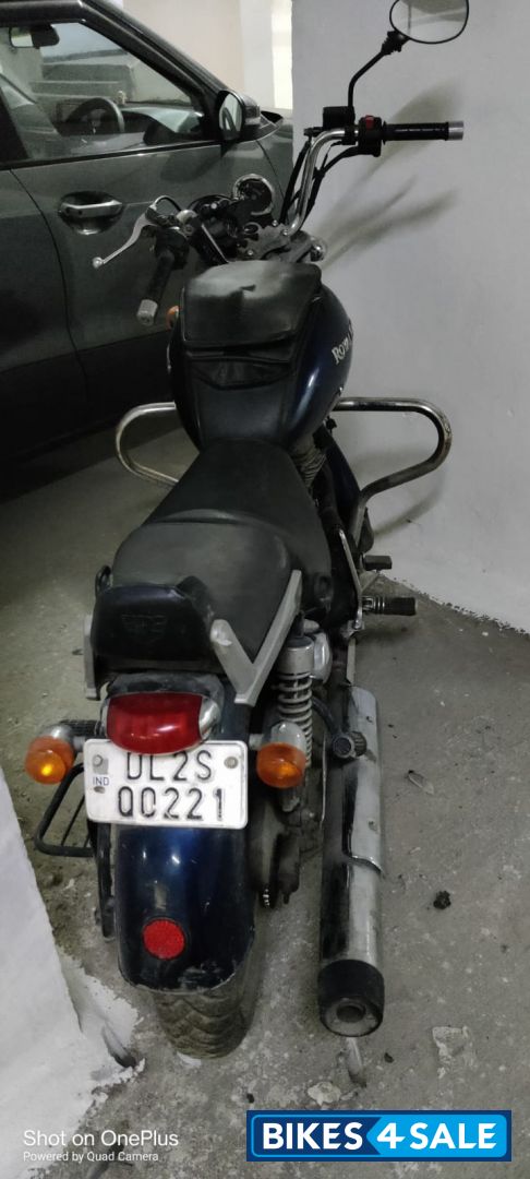 Blue Royal Enfield Thunderbird 350