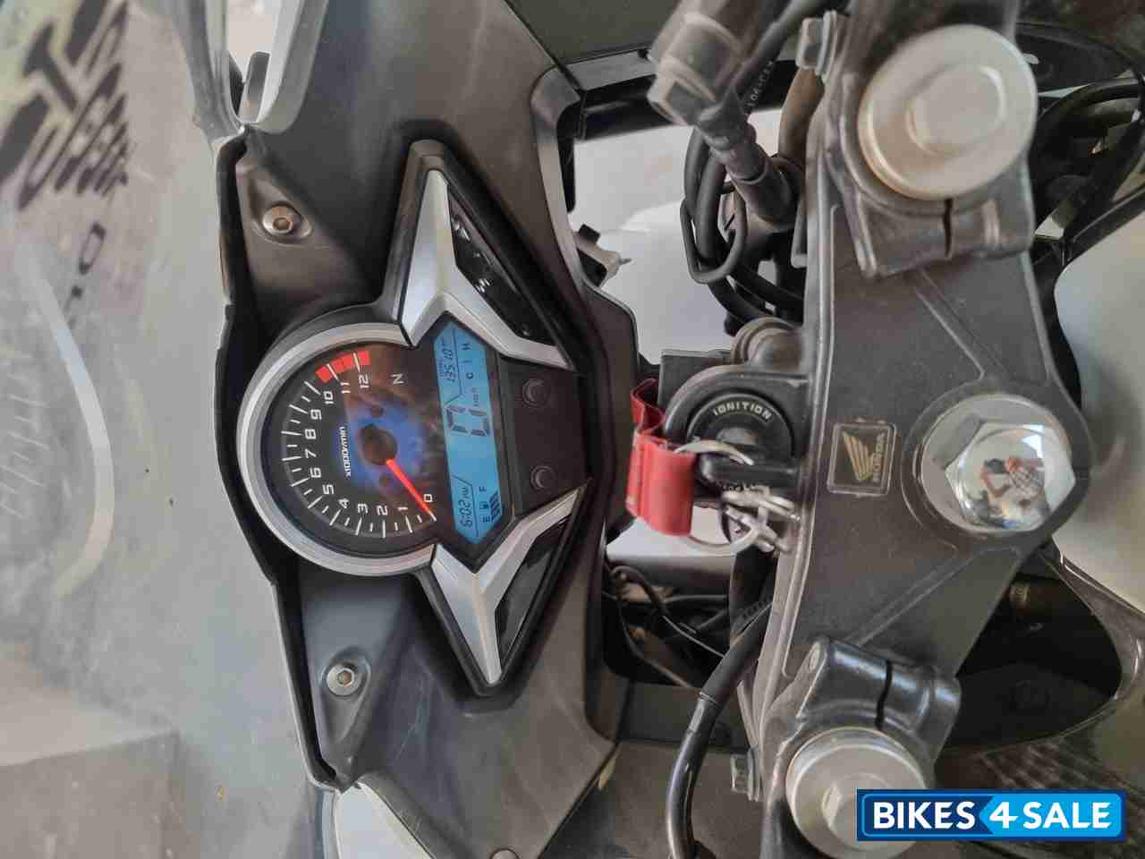 Polar White Honda CBR 250R