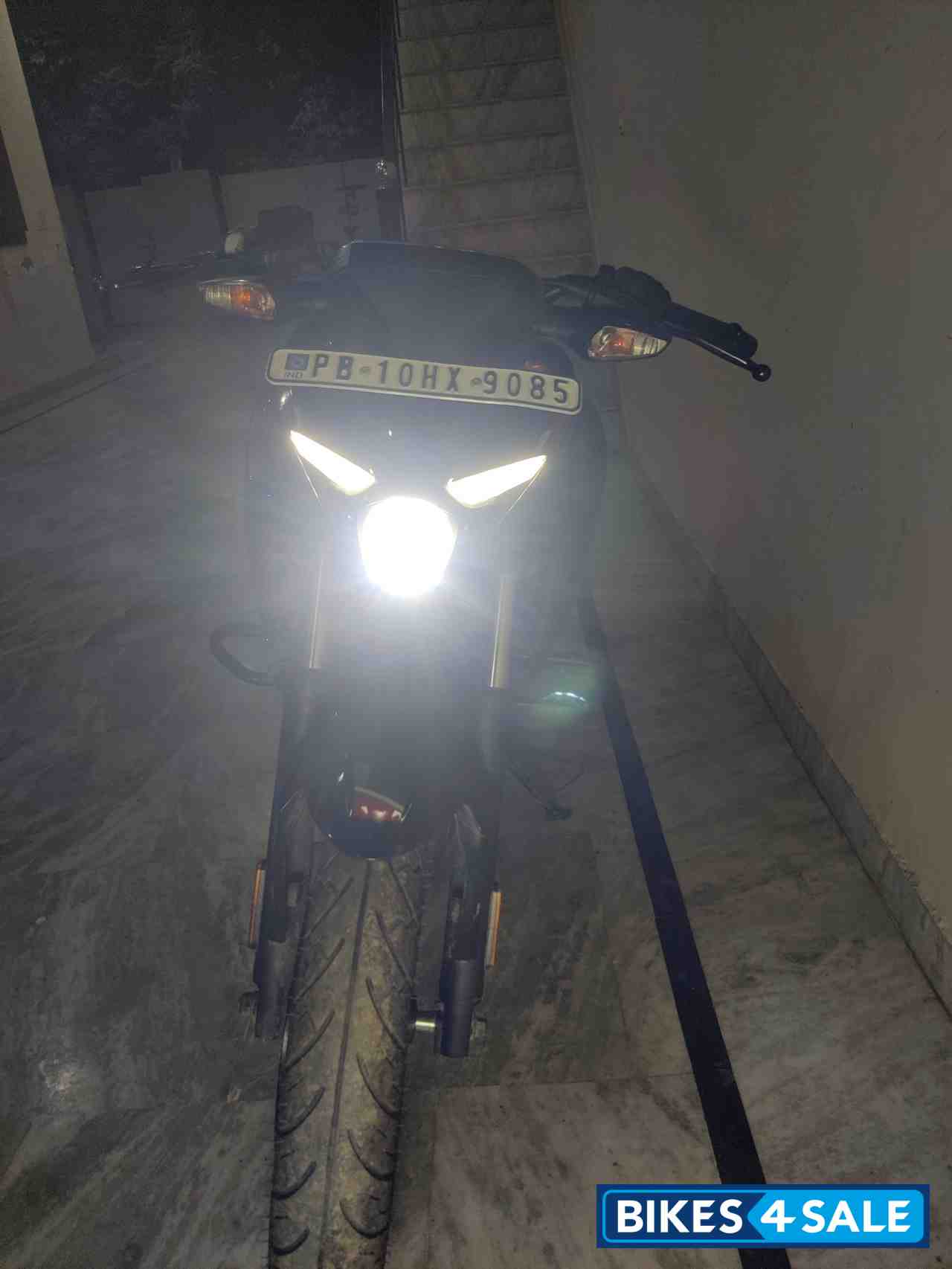 Black Bajaj Pulsar N160 Dual Channel ABS
