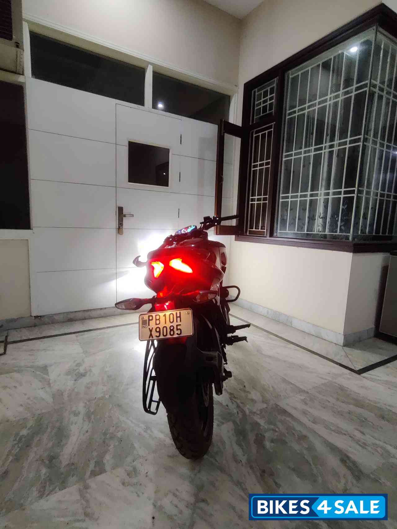 Black Bajaj Pulsar N160 Dual Channel ABS