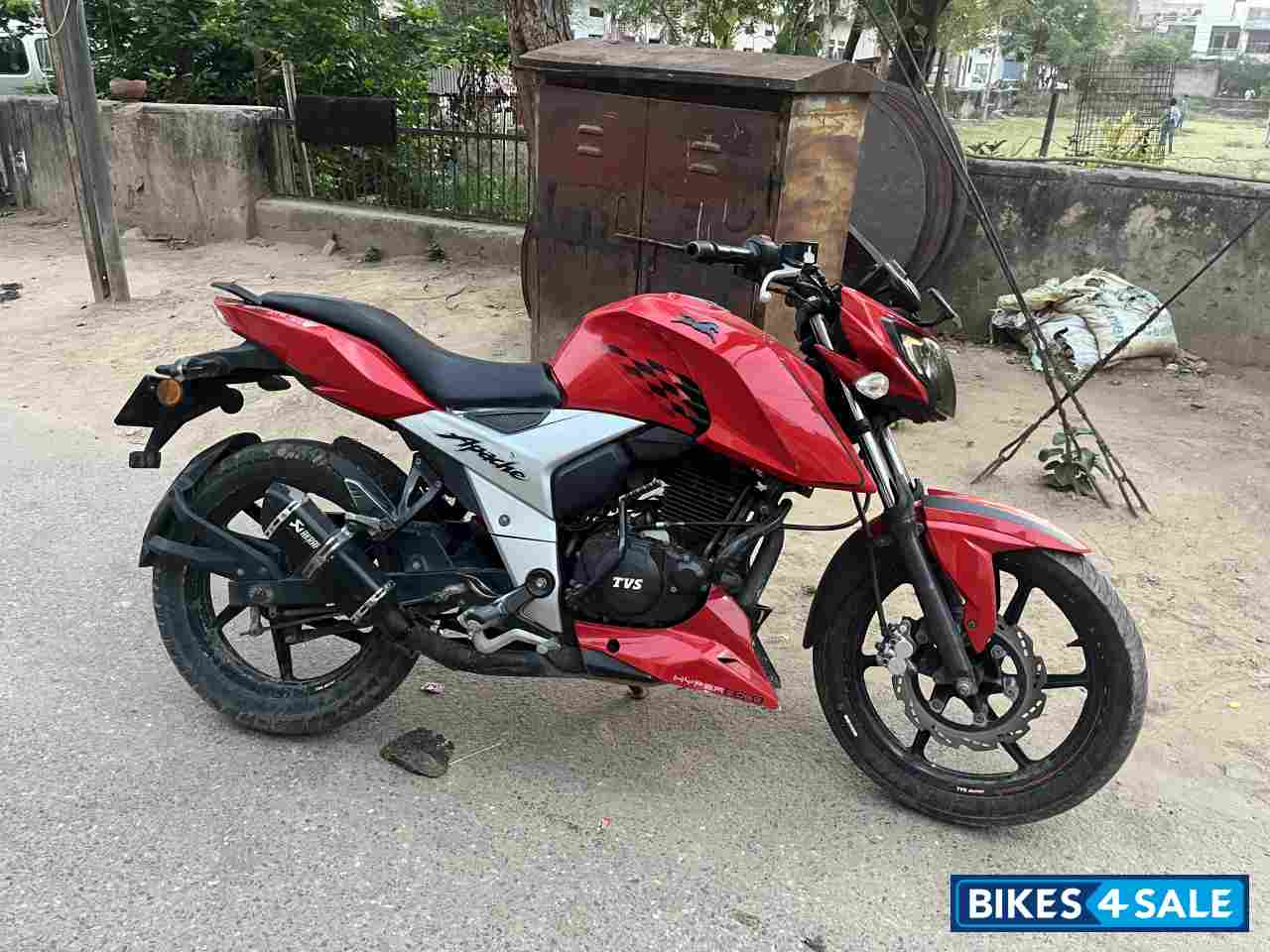 TVS Apache RTR 160 4V