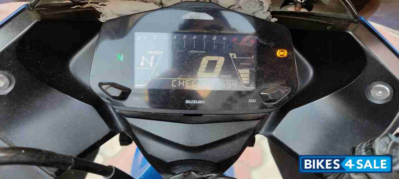 T. Blue Suzuki Gixxer SF Moto GP