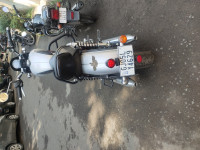 Yezdi Roadster Sin silver