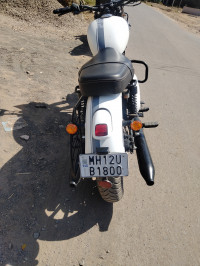 Jawa 42 Dual Channel ABS Sirius White 2022 Model