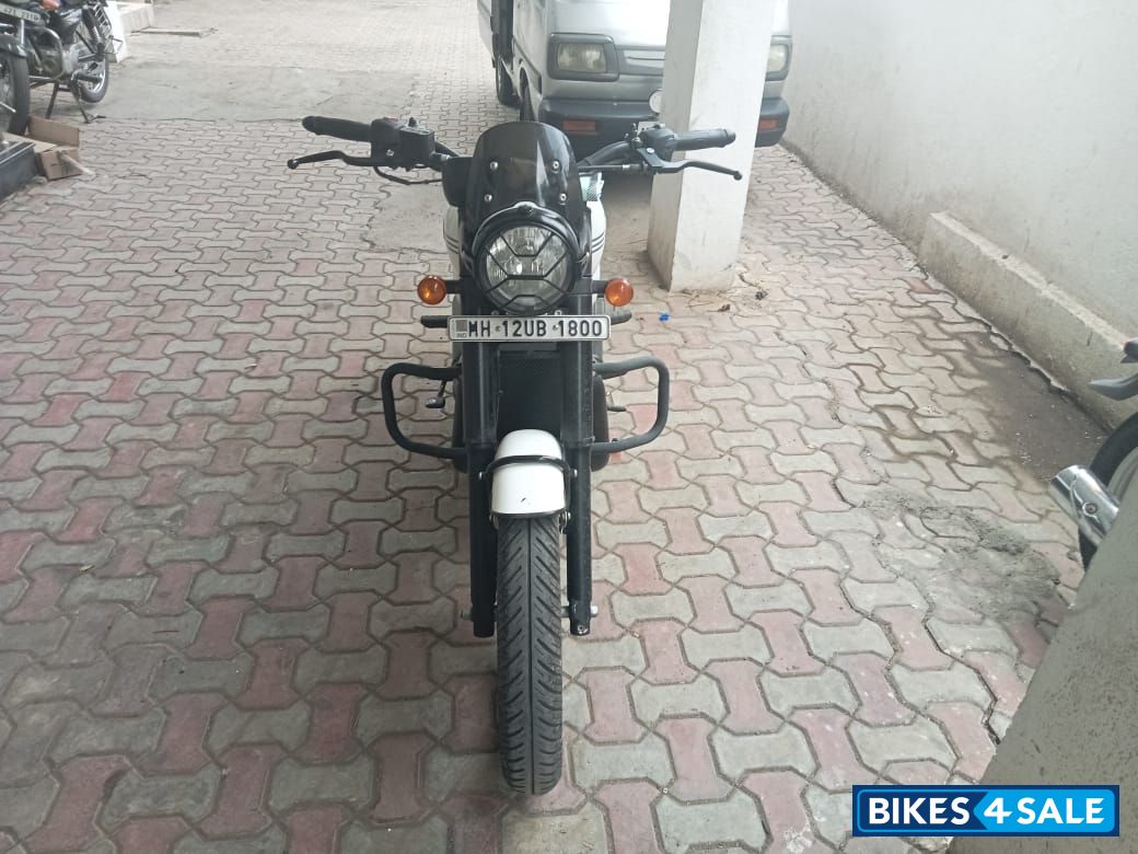 Jawa 42 Dual Channel ABS Sirius White