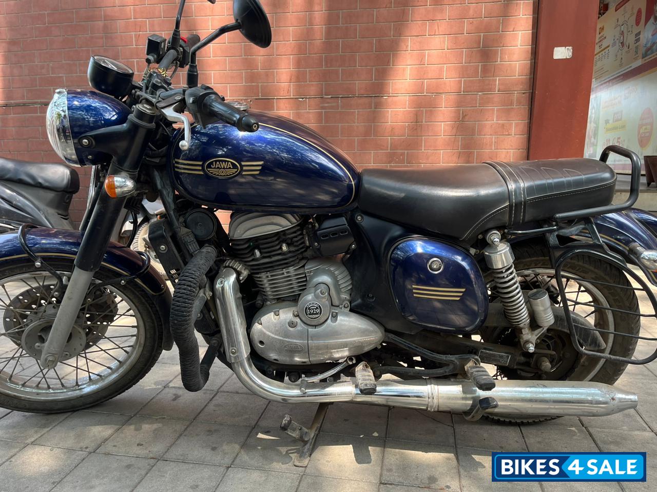 Nebula Blue Jawa forty two BS6