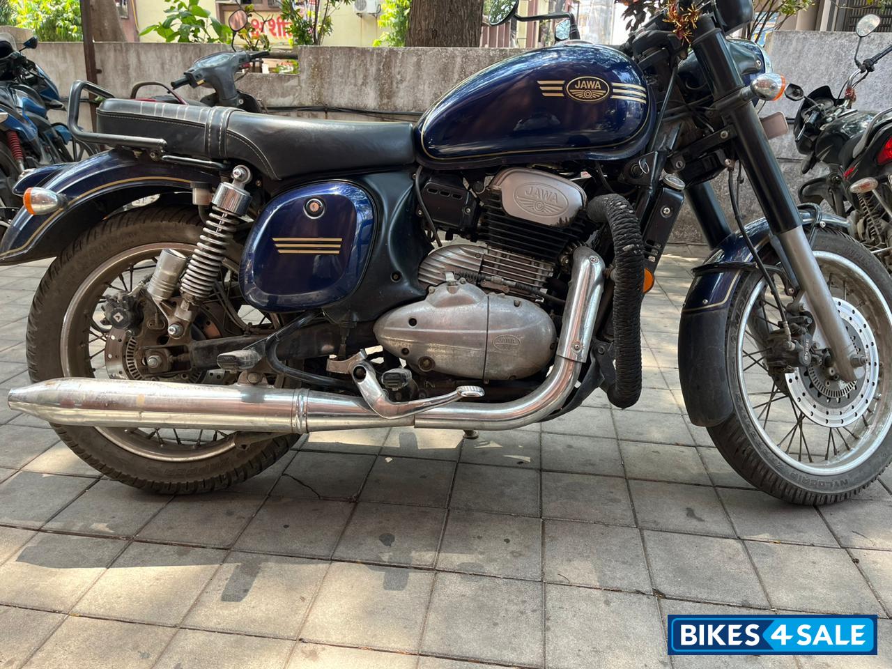 Nebula Blue Jawa forty two BS6