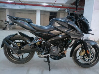 Black Bajaj Pulsar NS 200 BS6