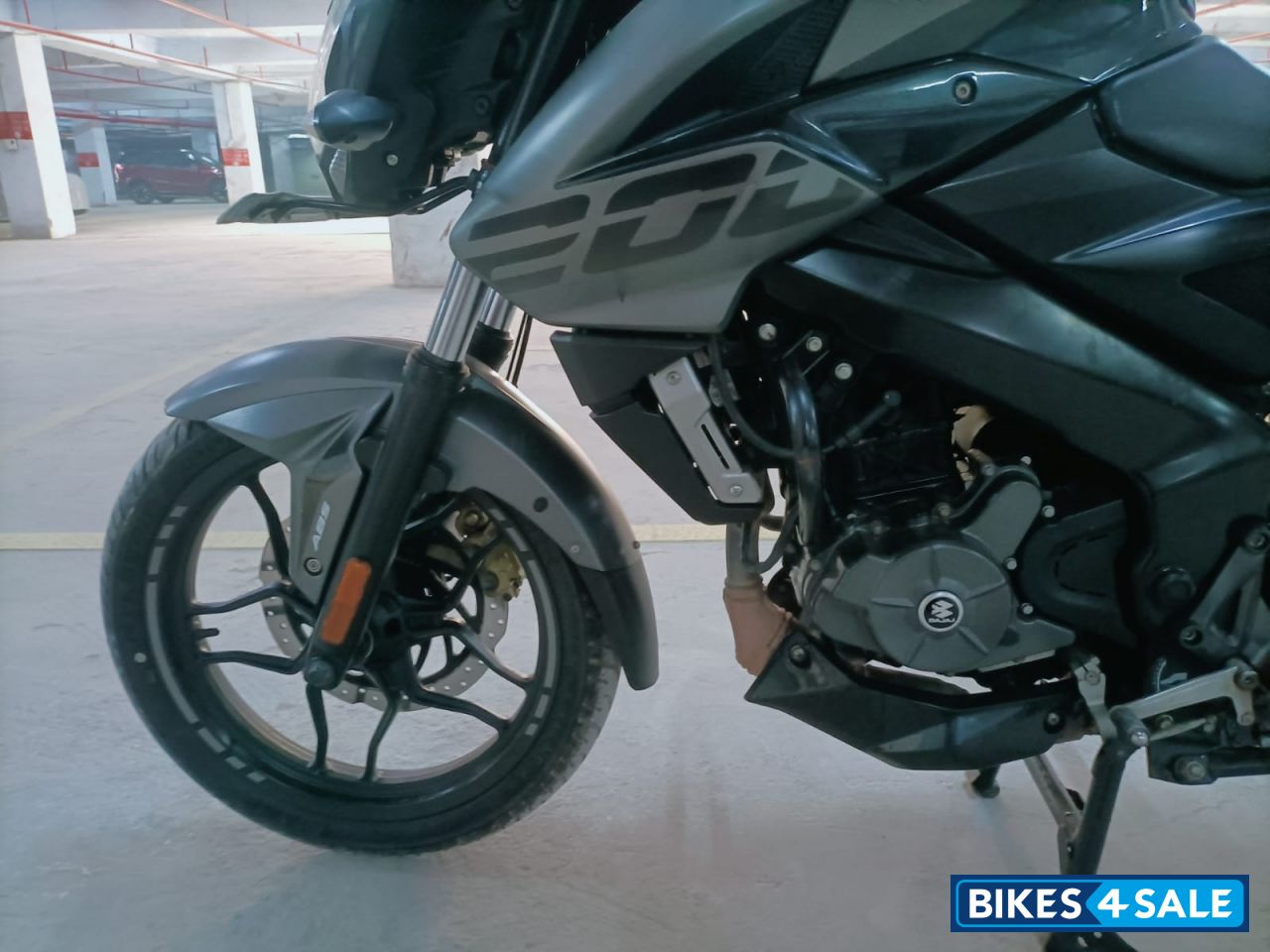 Black Bajaj Pulsar NS 200 BS6