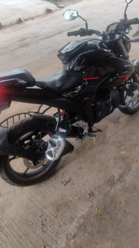 Black Suzuki Gixxer ABS