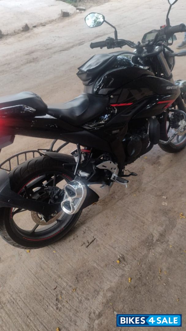 Black Suzuki Gixxer ABS