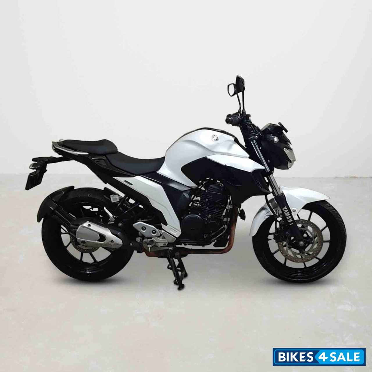 Yamaha FZ25